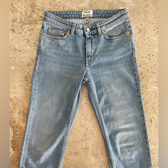 ACNE STUDIOS Row Clean Light Vintage Wash Cropped Jeans - Picture 3 of 8